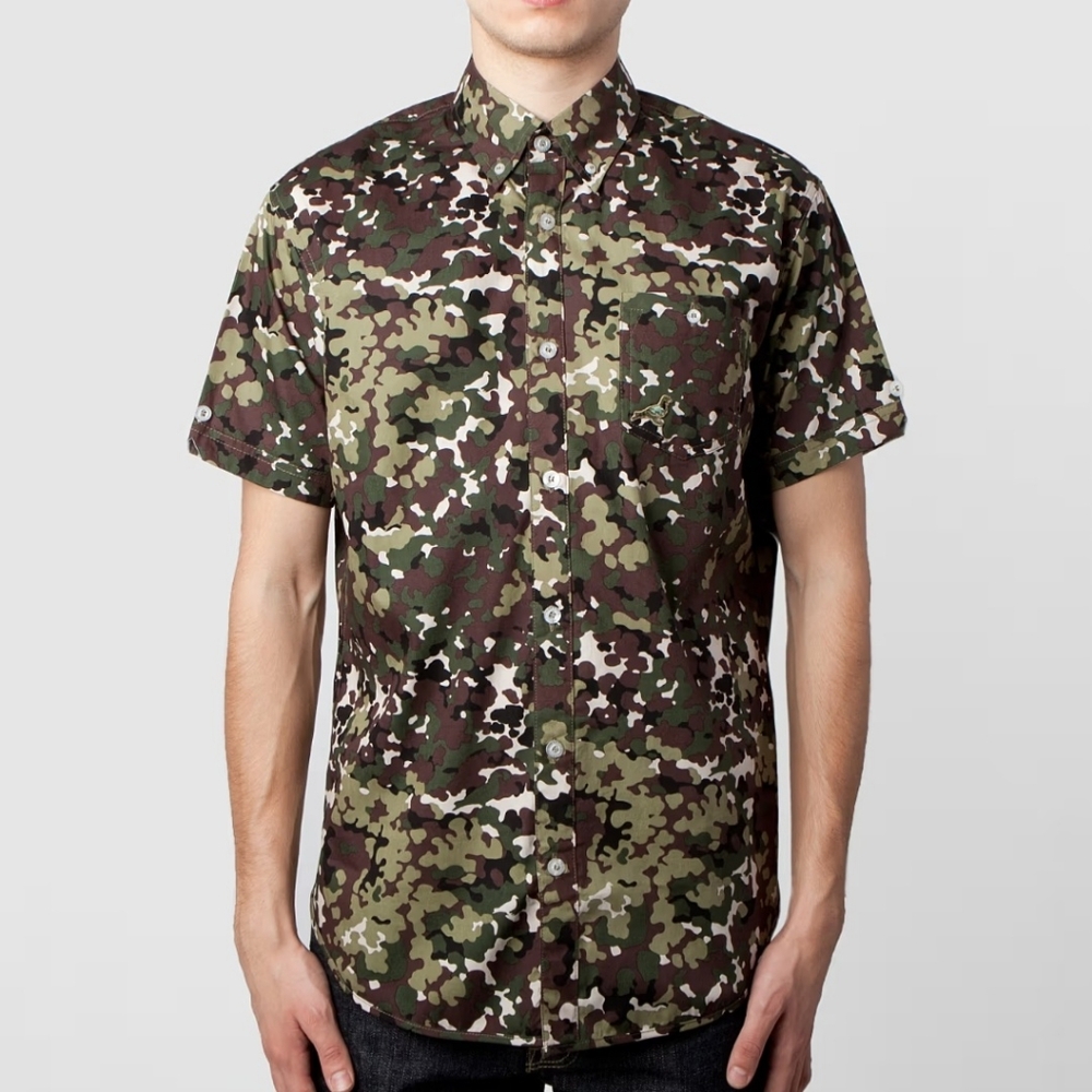 Staple Pigeon Olive Camo Short Sleeve Button Down Shirt Mens Medium